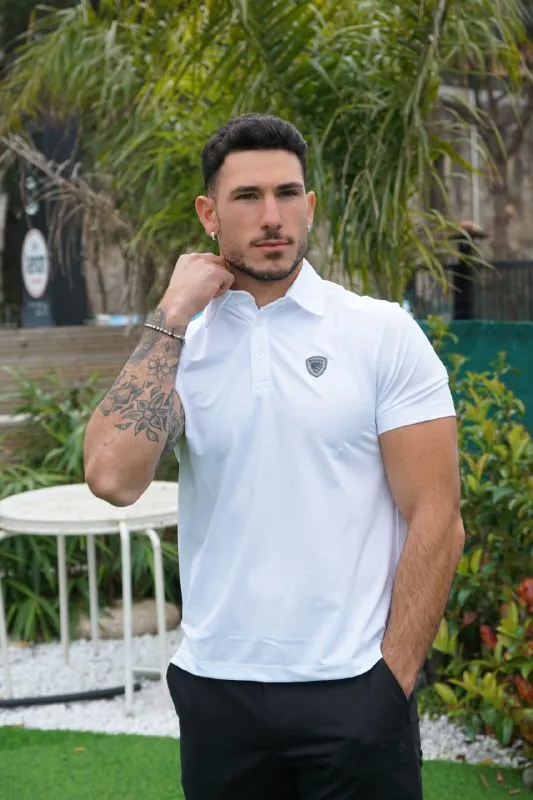 Blauer Polo