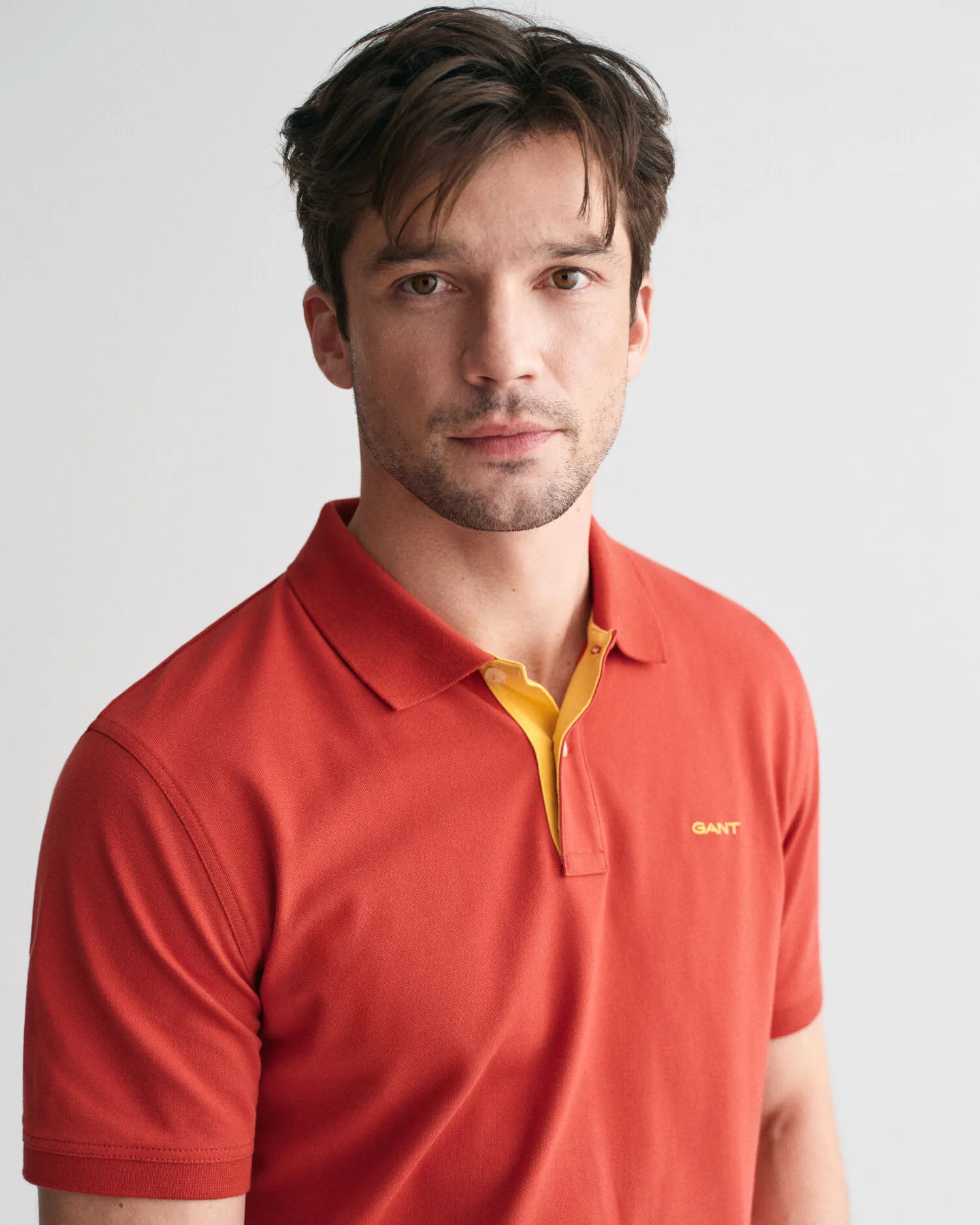 Polo in piqué a contrasto    