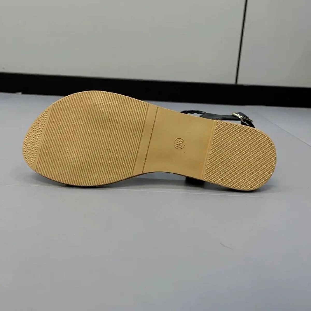 Scarpe da donna 2023 Vendita calda Cinturino con fibbia Sandali da donna Sandali da spiaggia estivi Donna Tessuto Fascia stretta
